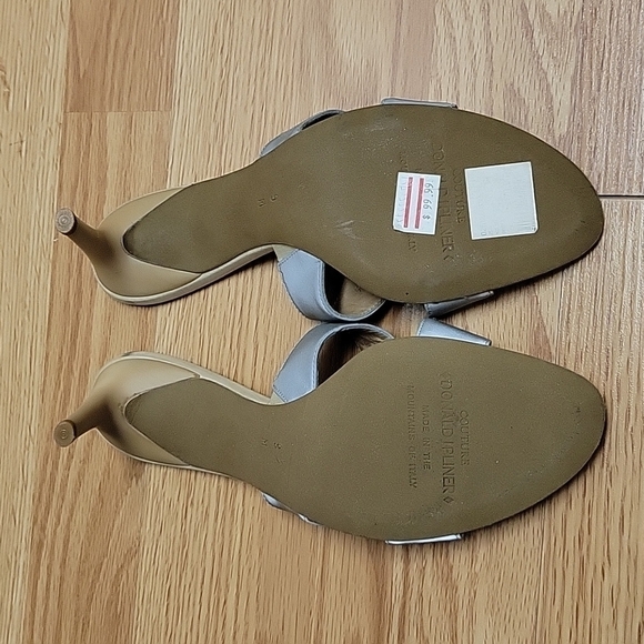 Donald J Pliner Couture Leather Slides Gray Heels Sandals Size 9 Women's - Picture 9 of 10
